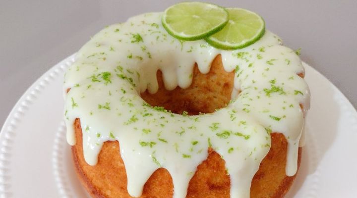 Bolo Caseiro de Limão: Receita Rápida + Cobertura Perfeita
