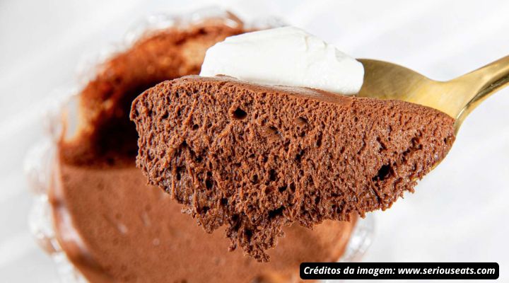 Mousse de Chocolate Simples e Cremoso que Derrete na Boca